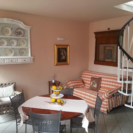Case Vacanze Borgo Marina Imperia Room photo