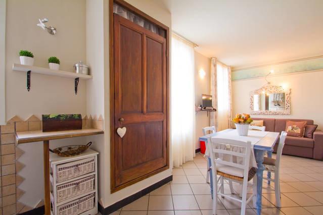 Case Vacanze Borgo Marina Imperia Exterior photo