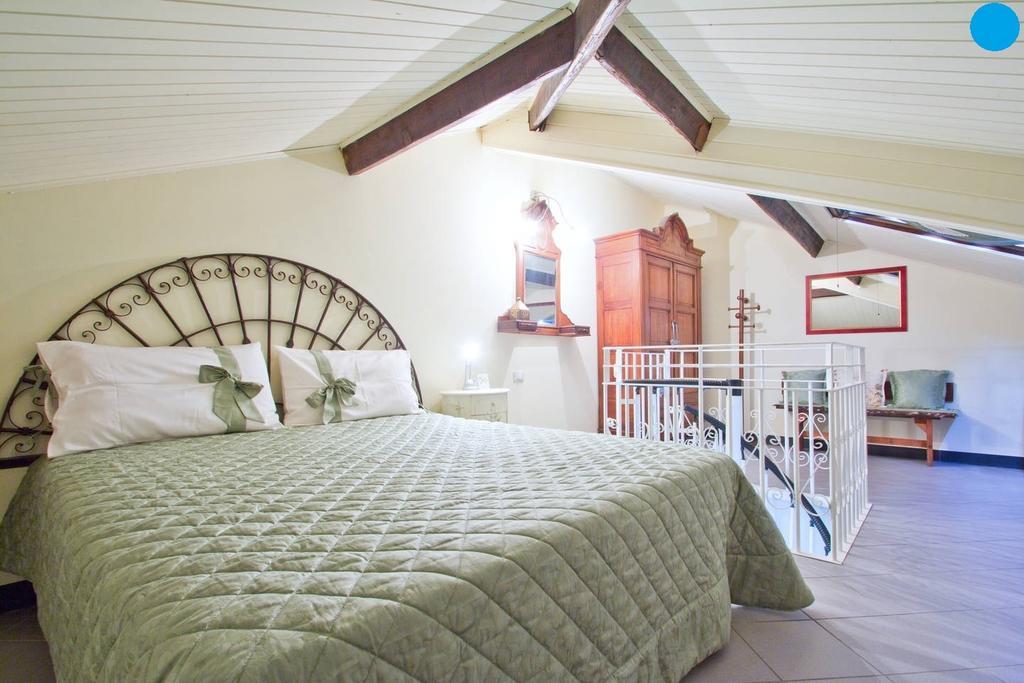 Case Vacanze Borgo Marina Imperia Room photo